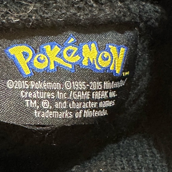 Pokémon Pikachu Beanie – Black Knit Winter Hat with Pom (2017) - Adult Size - Picture 5 of 6